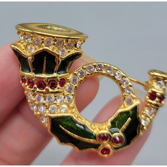 Monet Signed Gold Tone Christmas Horn Green Enamel Red Rhinestone Pin Brooch BR1 - Picture 6 of 6